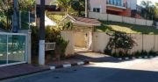 Casa em Condom�nio