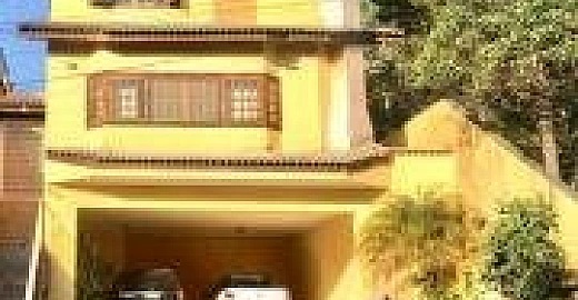 Casa em Condom�nio