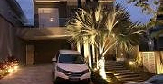 Casa em Condom�nio